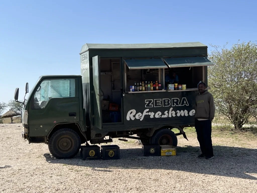 Mobiele kiosk op de picknickplek