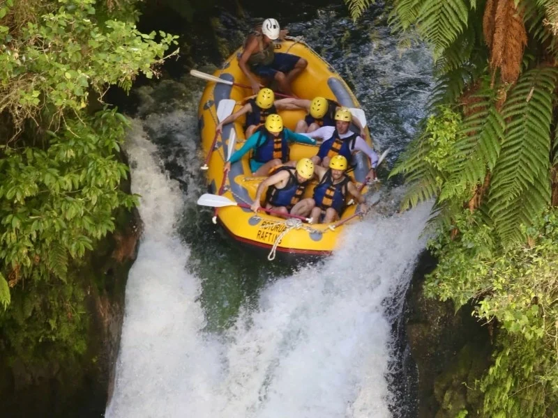 Raften bij Rotorua, Nieuw-Zeeland.